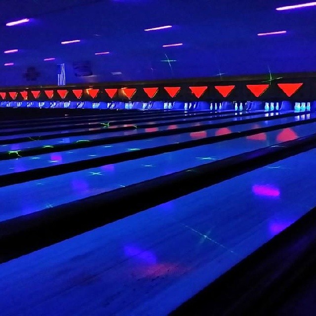 glow bowling